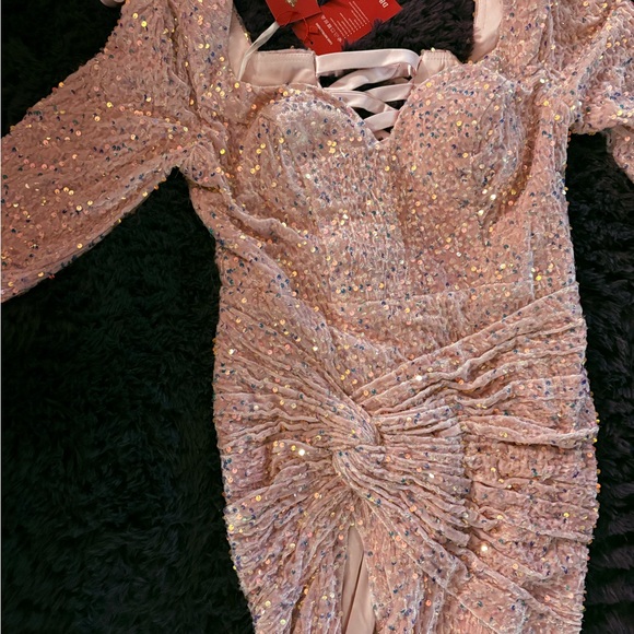 Elegant Pink Sequin Evening Gown - Picture 2 of 7